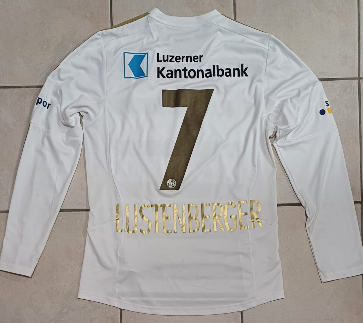 FC Luzern Trikot- Saison 2015/16 *Claudio Lustenberger* mit Originalunterschriften